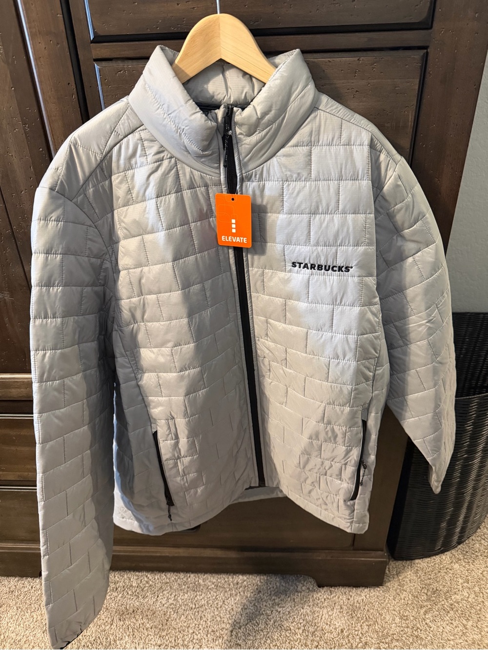 Starbucks Light Gray Mens Quilted Puffer Jacket